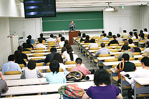 山田副研究科長の挨拶
