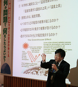宮本融特任准教授の講演の様子
