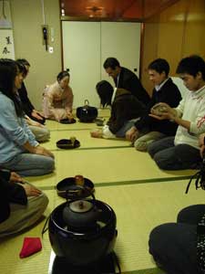 Japanese Tea CeremonyɂĒɂĊwԗw
