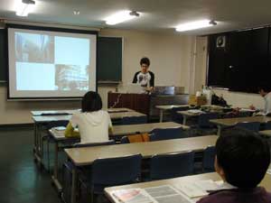 ニュージーランド留学体験を説明する留学体験者