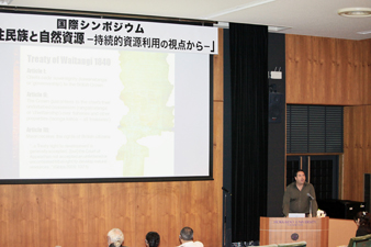 オークランド大学のDr. Coombesによる講演