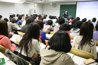 1年次学生・担任ほぼ全員が参加しました