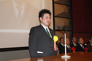 開会宣言を行う石川大会実行委員長