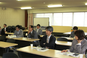 報告会の様子