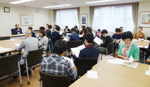 同窓会総会の様子