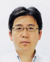 外山 洋一 氏