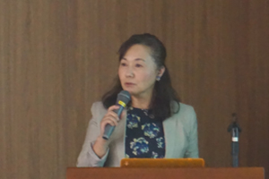 高室講師による講演