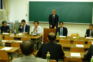同窓会総会の様子
