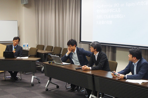 講師対談の様子(左から倉田氏,永田氏,中原氏,光村氏)