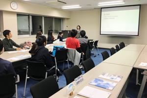 帰国報告の様子