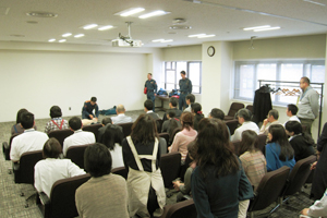 講師の消防署員による説明