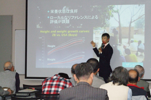 山内教授による講演の様子