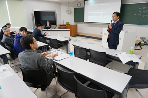 質疑応答の様子"