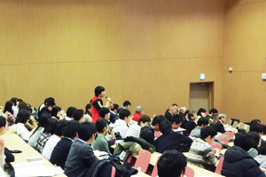 質疑応答の様子