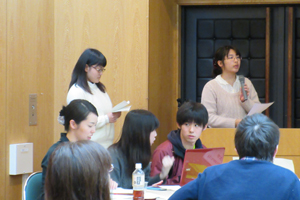 学生による発表の様子