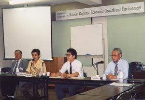 活発な論議が交わされた討論風景