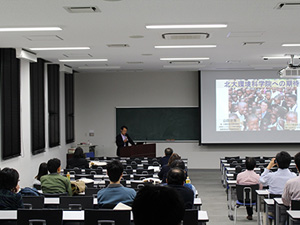 修了生による講演会