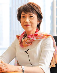 ユーシービージャパン株式会社代表取締役社長 菊池 加奈子さん（1985年 薬学部卒業）