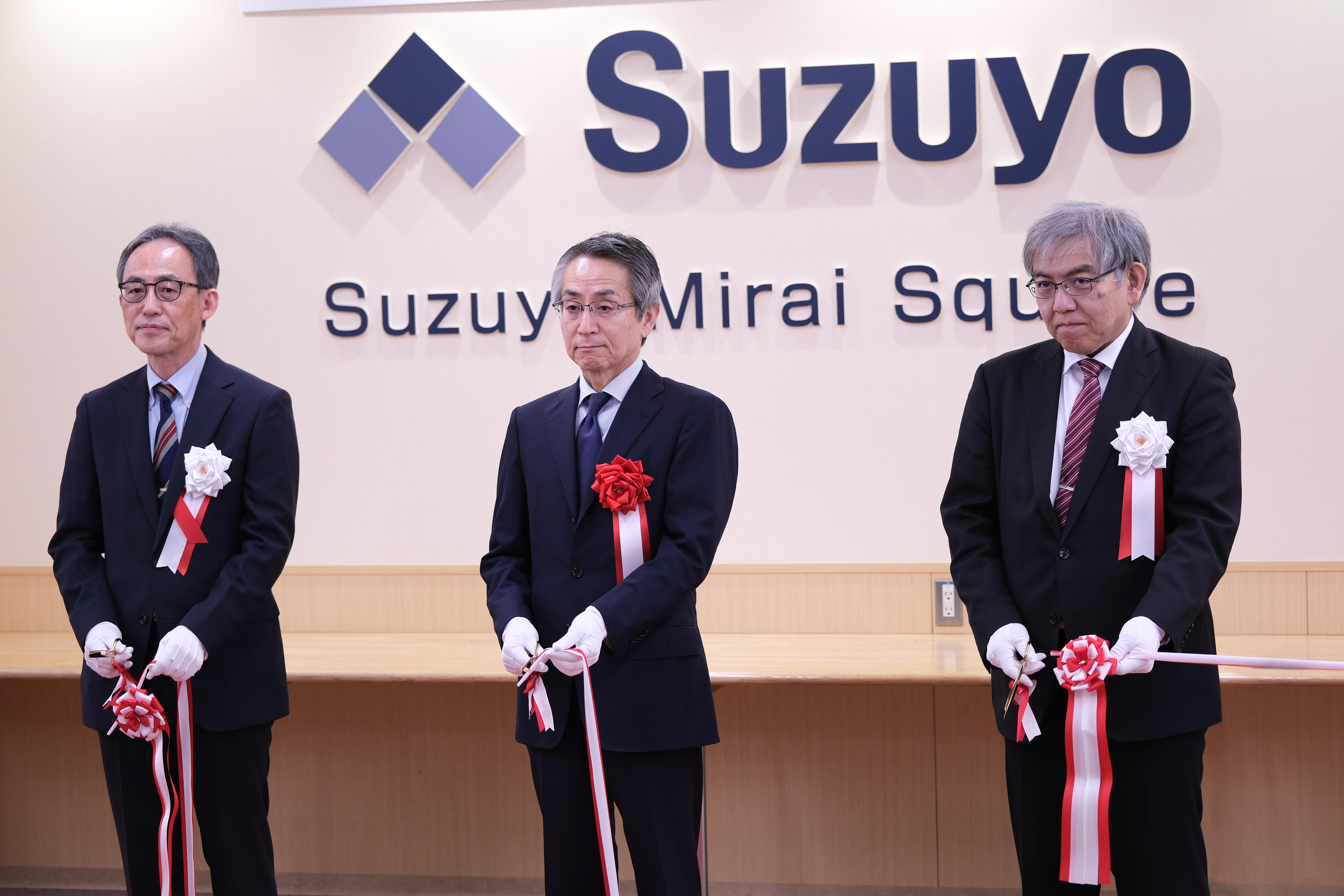 /introduction/img/Suzuyo%20Mirai%20Square.jpg