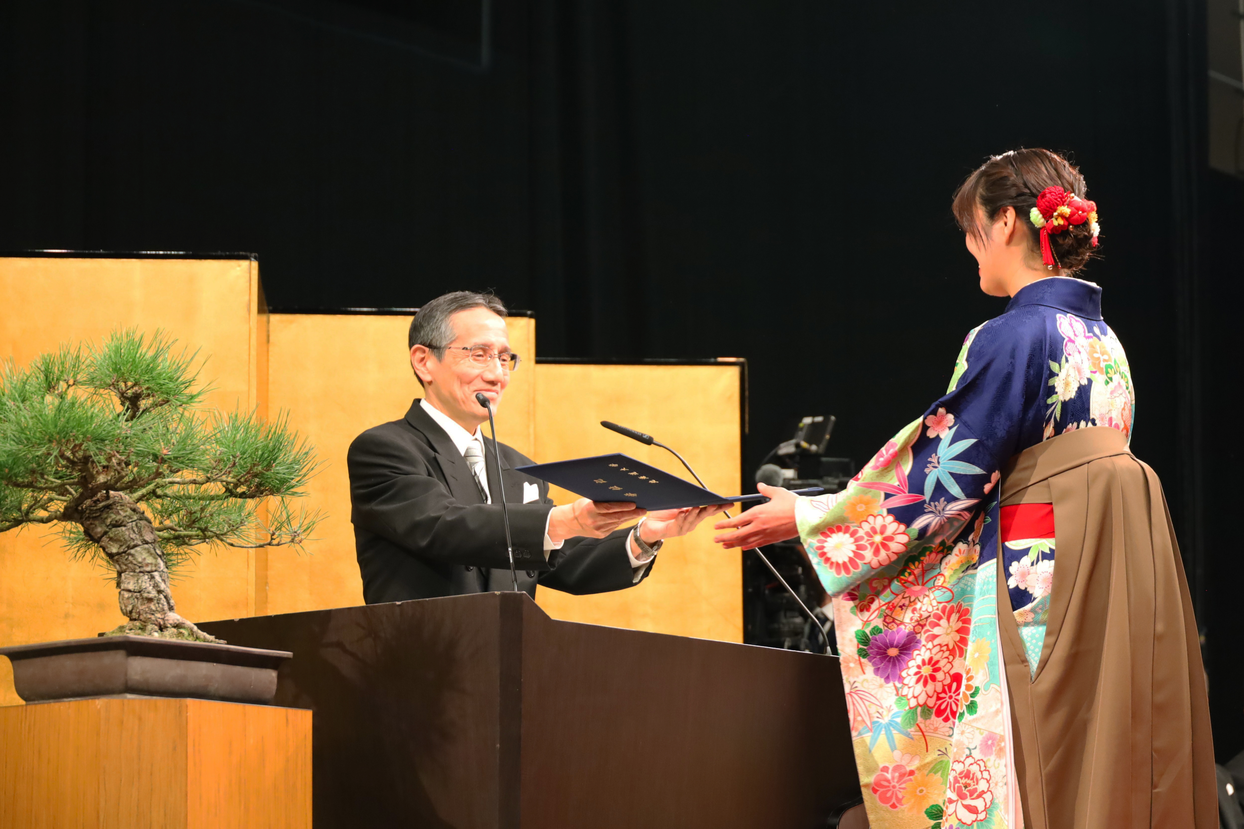 卒業証書授与の様子