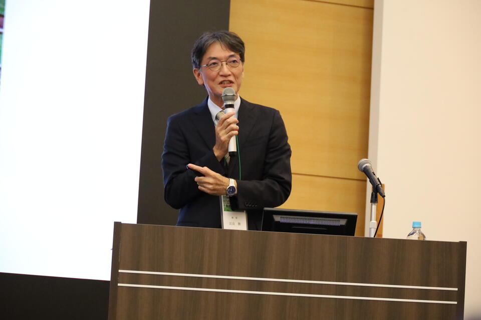 農学研究院の比良徹教授