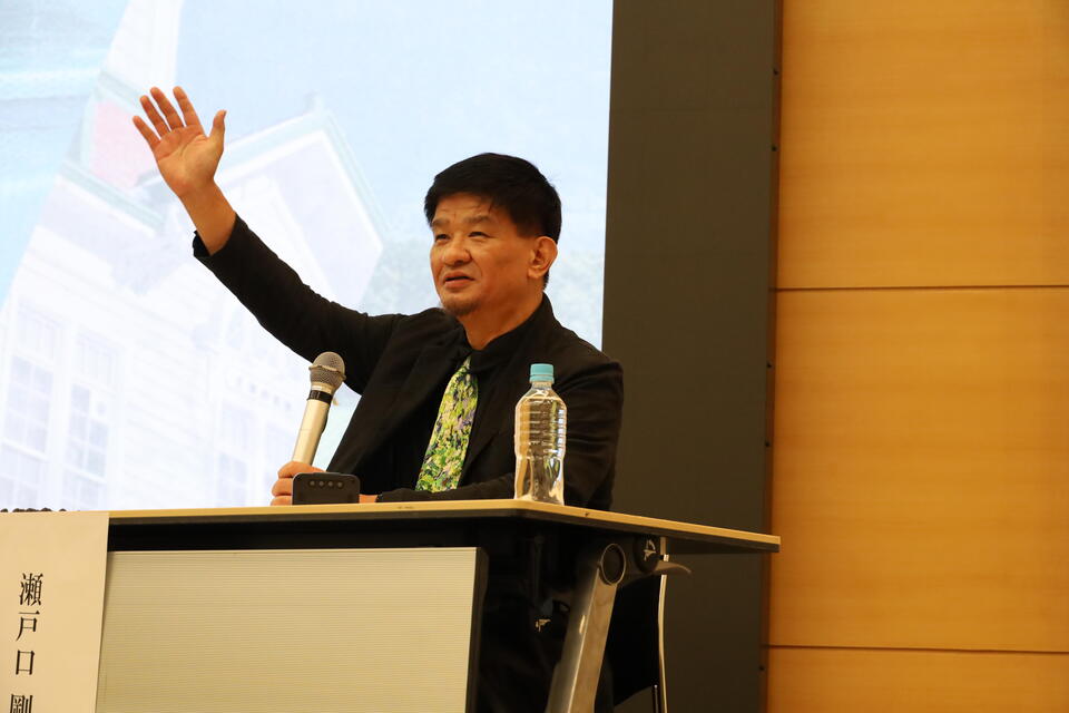 瀬戸口剛理事・副学長