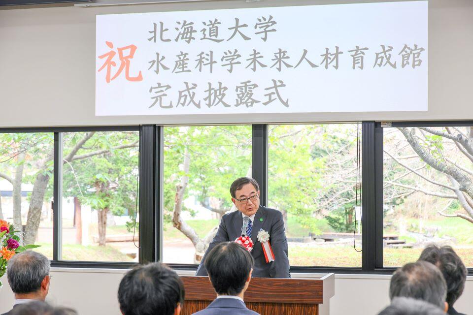 挨拶する寳金総長(写真:社会共創部広報課 長尾美歩)