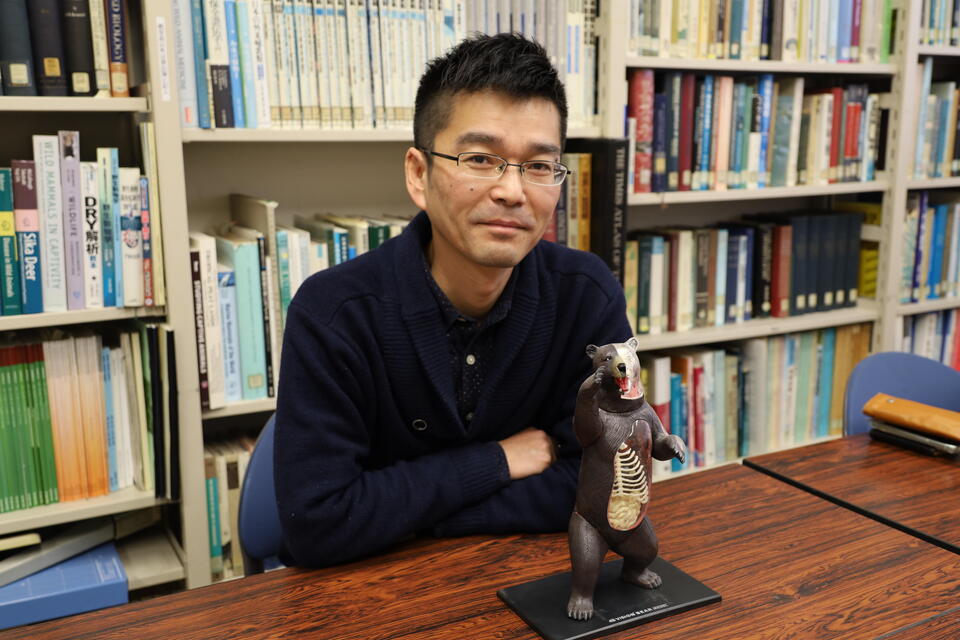 獣医学研究院　下鶴倫人准教授（撮影：広報・コミュニケーション部門　川本真奈美）
