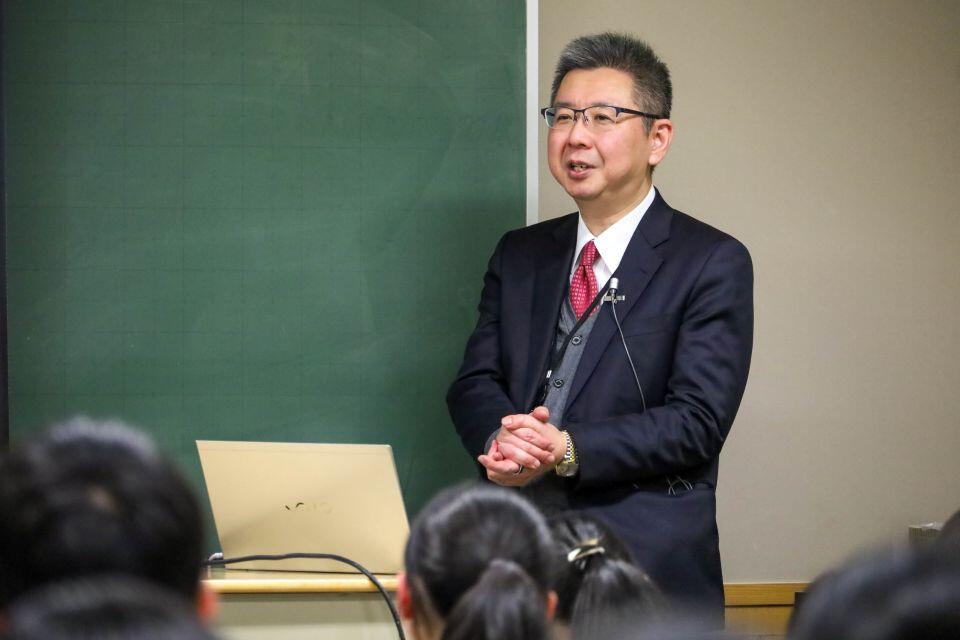 医療とAIについて解説する工藤教授