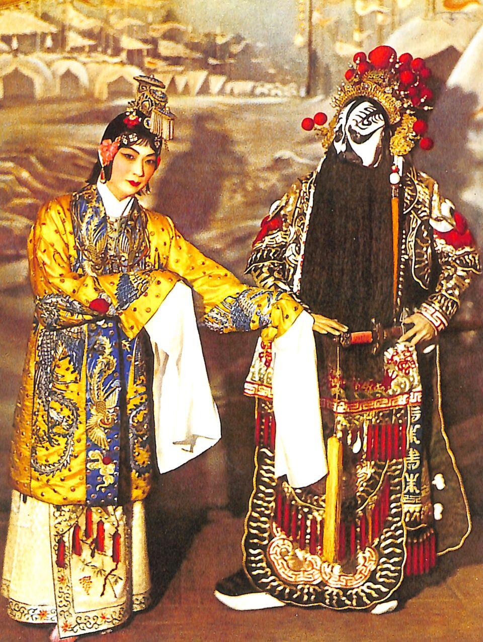 京劇『覇王別姫』（『梅蘭芳』北京出版社、1997より）