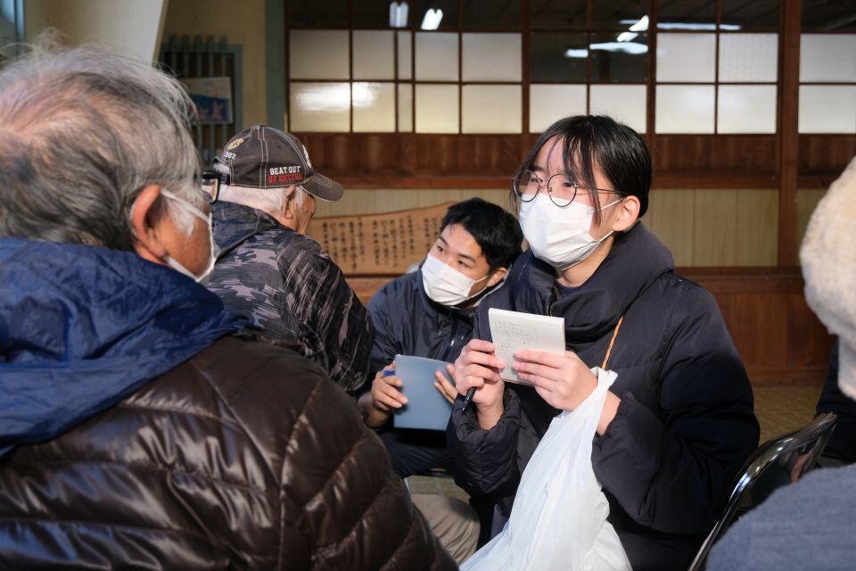 平井地区の住民と学生の対話の様子（提供：和歌山研究林）