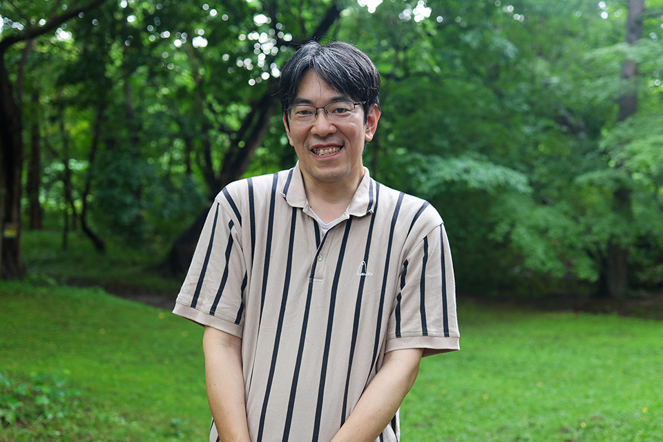 北方生物圏フィールド科学センター 植物園 助教 東 隆行さん(撮影:広報課 広報・渉外担当 長尾 美歩)