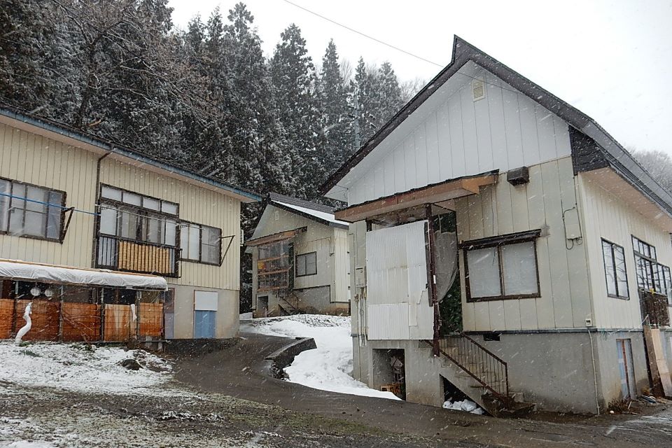 長野県にある冬季集住施設（提供：野村理恵　准教授）